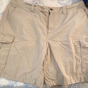 Mens Saddlebred shorts. Size 42.